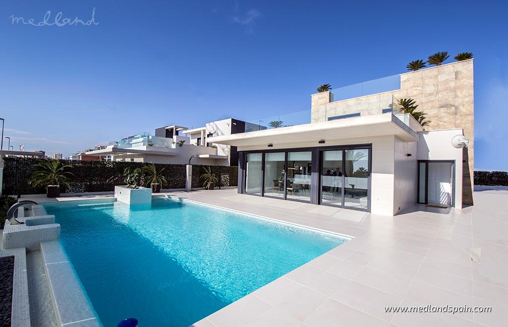 Villa in Campoamor, Alicante, Spain 4 bedrooms, 196 sq.m. No. 9720
