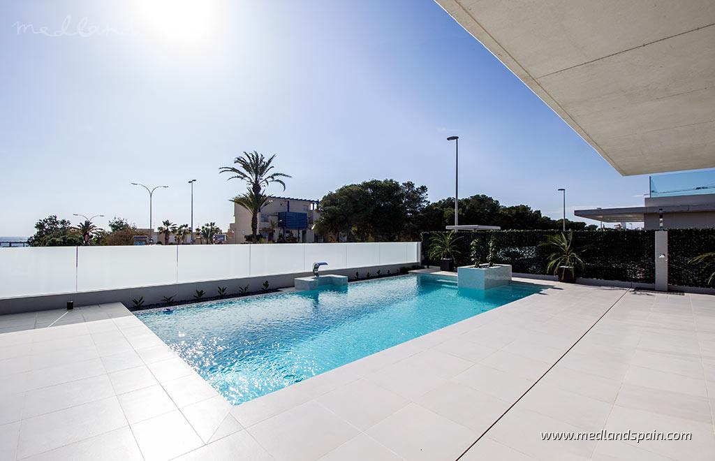 Villa in Campoamor, Alicante, Spain 4 bedrooms, 196 sq.m. No. 9720