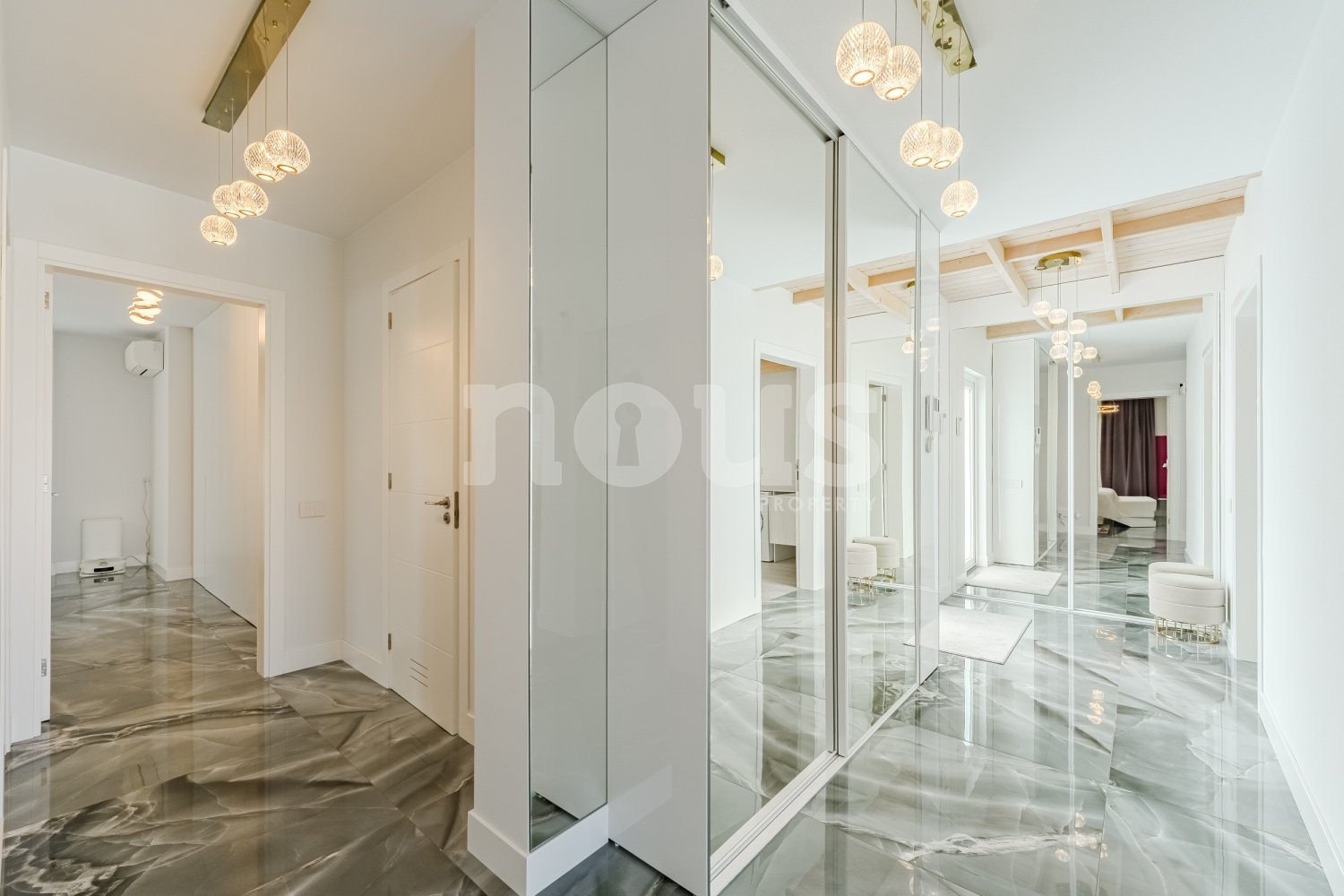 Villa in Adeje, Tenerife, Spain 5 bedrooms, 198 sq.m. No. 109843