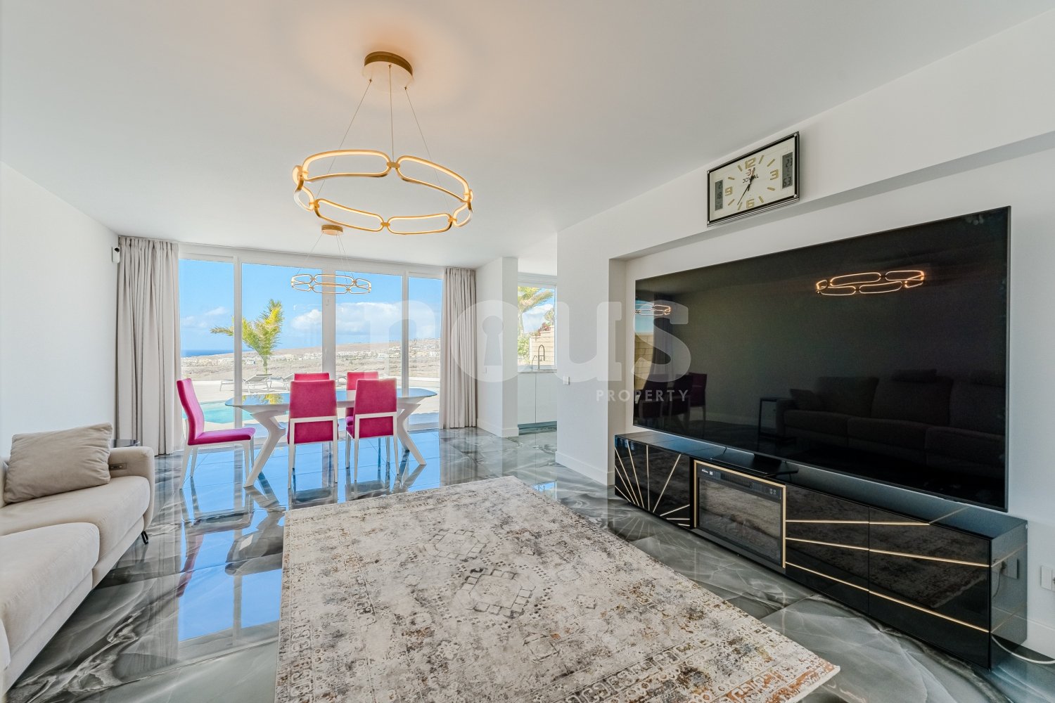Villa in Adeje, Tenerife, Spain 5 bedrooms, 198 sq.m. No. 109843