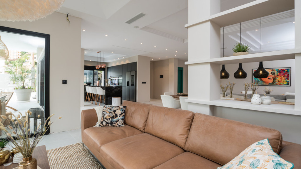 Villa a Marbella, Malaga, Spagna 8 camere da letto, 539 mq. N° 106307