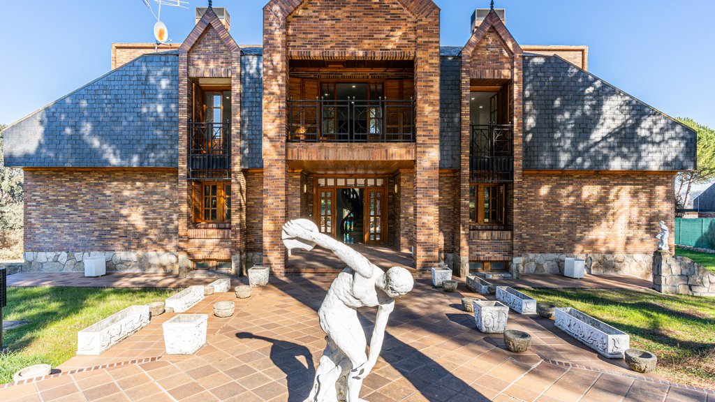 Villa in Villanueva de la Canada, Madrid, Spanien 8 Schlafzimmer, 660 m2 Nr. 107532