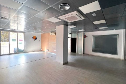 Коммерческая недвижимость в Л'Эшампле, Барселона, Испания 322м2 №93204