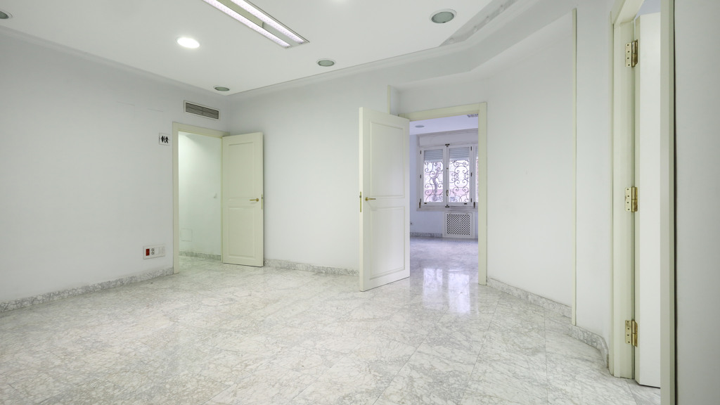 Apartment à Madrid, Espagne 10 chambres, 581 m2 No. 107631