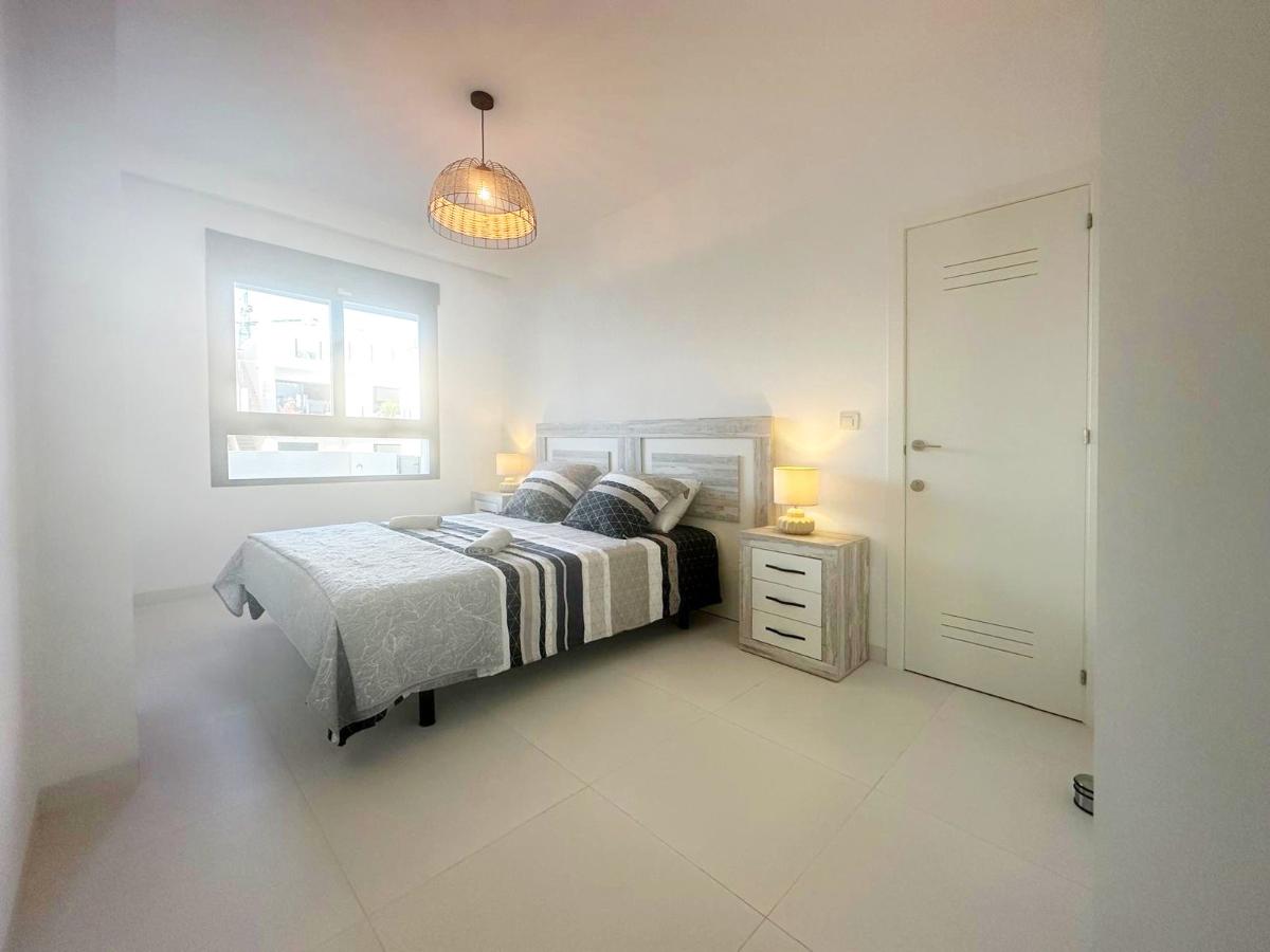Apartment à San Miguel de Salinas, Alicante, Espagne 3 chambres, 94 m2 No. 112901