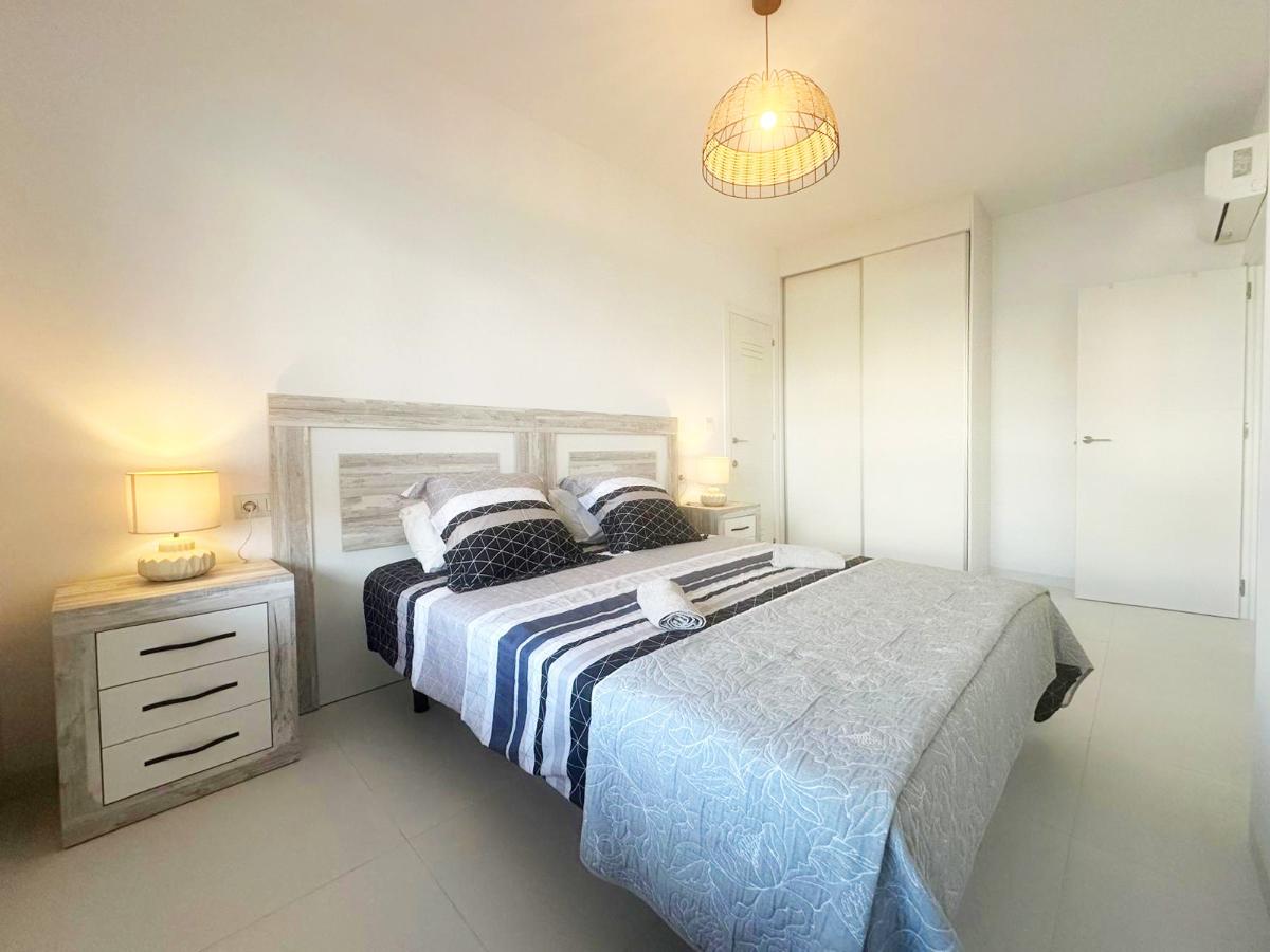 Apartment à San Miguel de Salinas, Alicante, Espagne 3 chambres, 94 m2 No. 112901