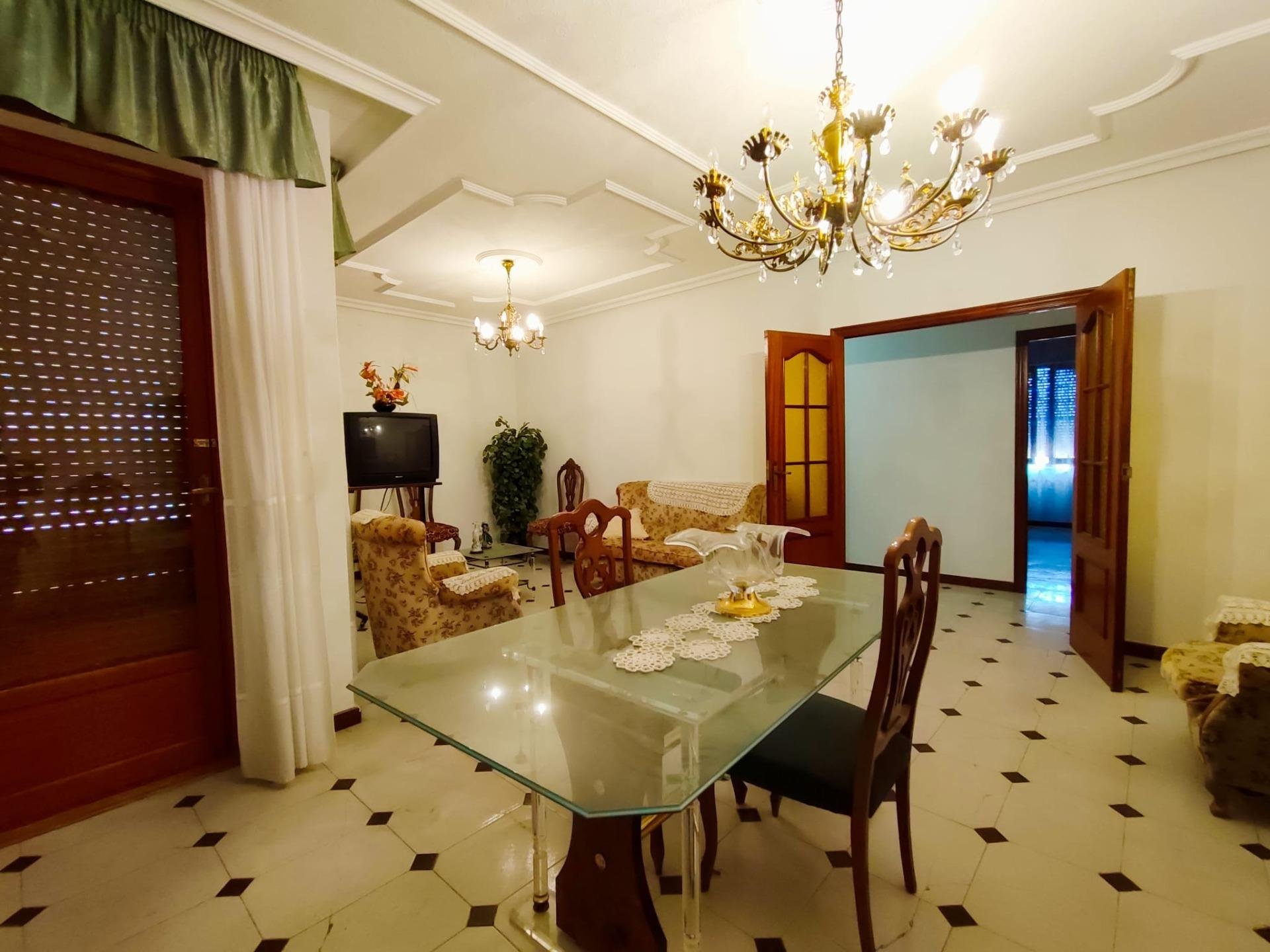 House in Orihuela, Alicante, Spanien 5 Schlafzimmer, 1650 m2 Nr. 93155
