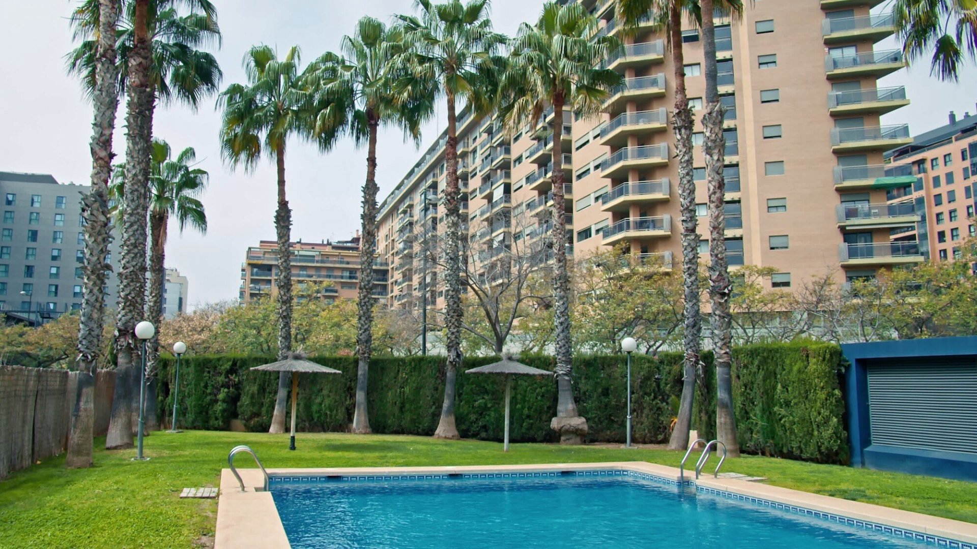 Huoneisto Valencia, Espanja 3 makuuhuonetta, 146 m2 No. 96400