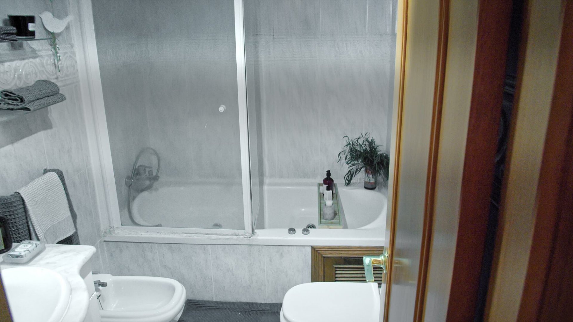 Huoneisto Valencia, Espanja 3 makuuhuonetta, 146 m2 No. 96400