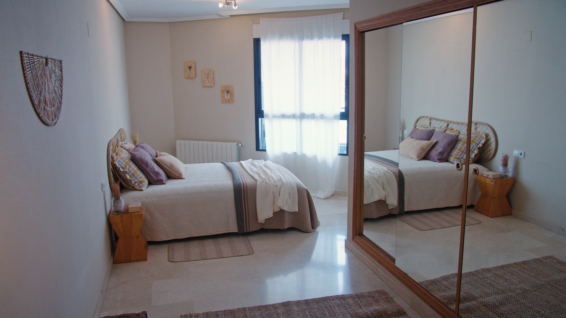 Huoneisto Valencia, Espanja 3 makuuhuonetta, 146 m2 No. 96400