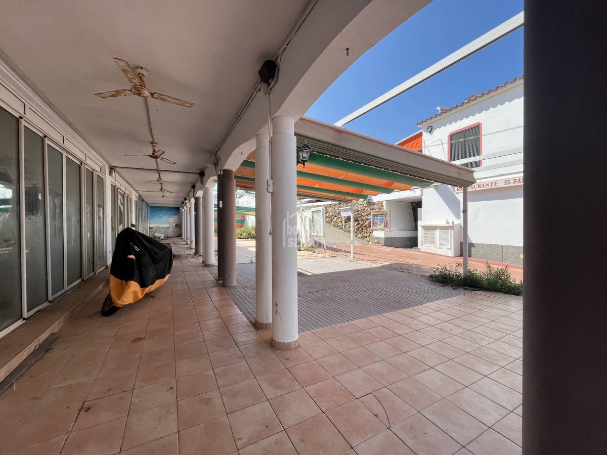 Cafetería / restaurante en Cala'n Bosch, Menorca, España 403 m2 No. 84484