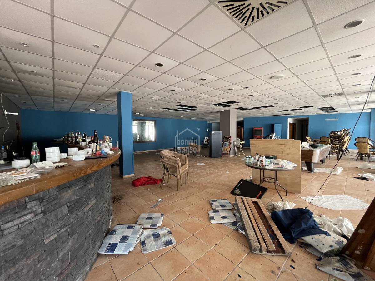 Cafetería / restaurante en Cala'n Bosch, Menorca, España 403 m2 No. 84484
