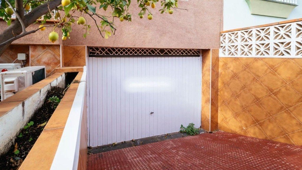 Talo Malaga, Espanja 5 makuuhuonetta, 313 m2 No. 113650