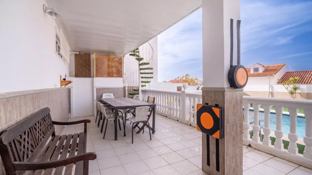 Talo Malaga, Espanja 5 makuuhuonetta, 313 m2 No. 113650