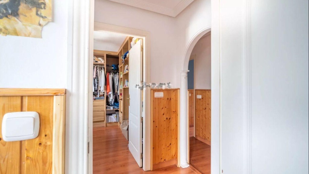 Talo Malaga, Espanja 5 makuuhuonetta, 313 m2 No. 113650