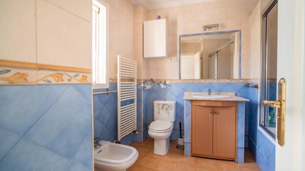 Talo Malaga, Espanja 5 makuuhuonetta, 313 m2 No. 113650
