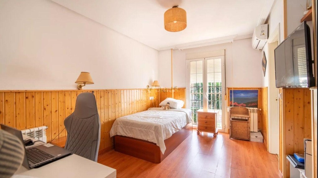 Talo Malaga, Espanja 5 makuuhuonetta, 313 m2 No. 113650