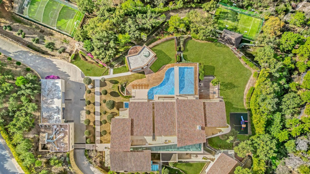 Villa i Benahavis, Malaga, Spanien 9 sovrum, 1306 kvm. Nr. 91895