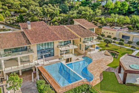 Villa in Benahavis, Malaga, Spain 9 bedrooms, 1306 sq.m. No. 91895