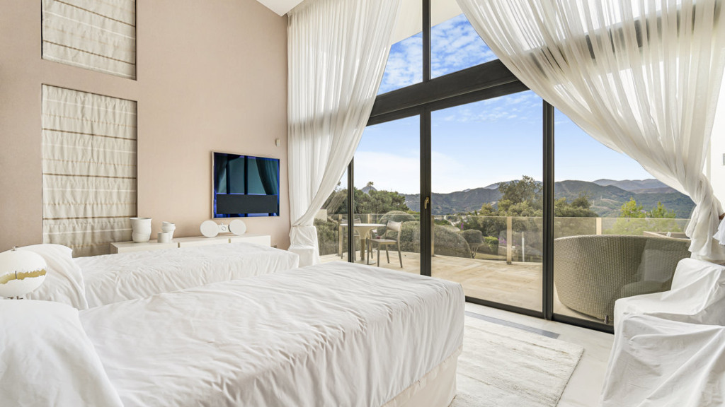 Villa i Benahavis, Malaga, Spanien 9 sovrum, 1306 kvm. Nr. 91895