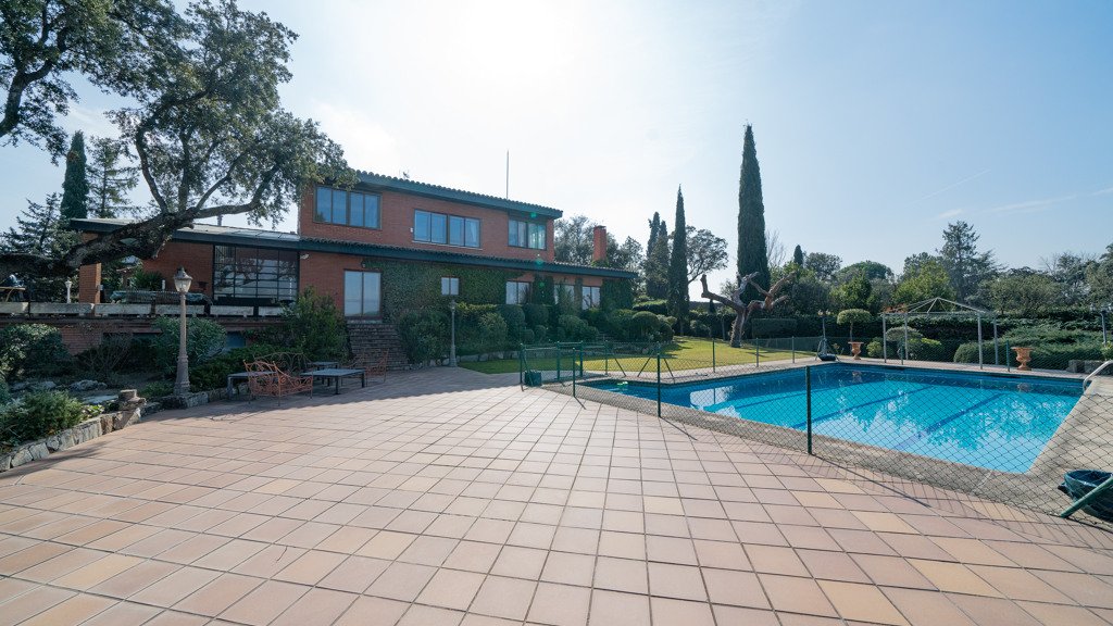Villa à Madrid, Espagne 6 chambres, 653 m2 No. 107813