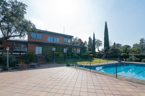 Villa in Madrid, Spain 6 bedrooms, 653 sq.m. No. 107813
