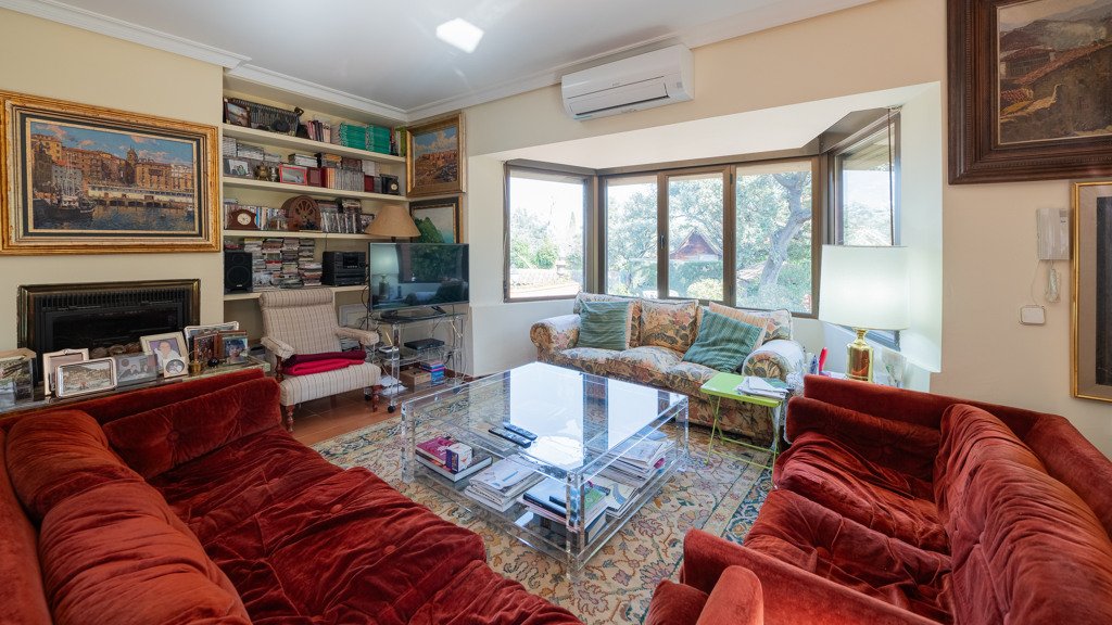 Villa à Madrid, Espagne 6 chambres, 653 m2 No. 107813