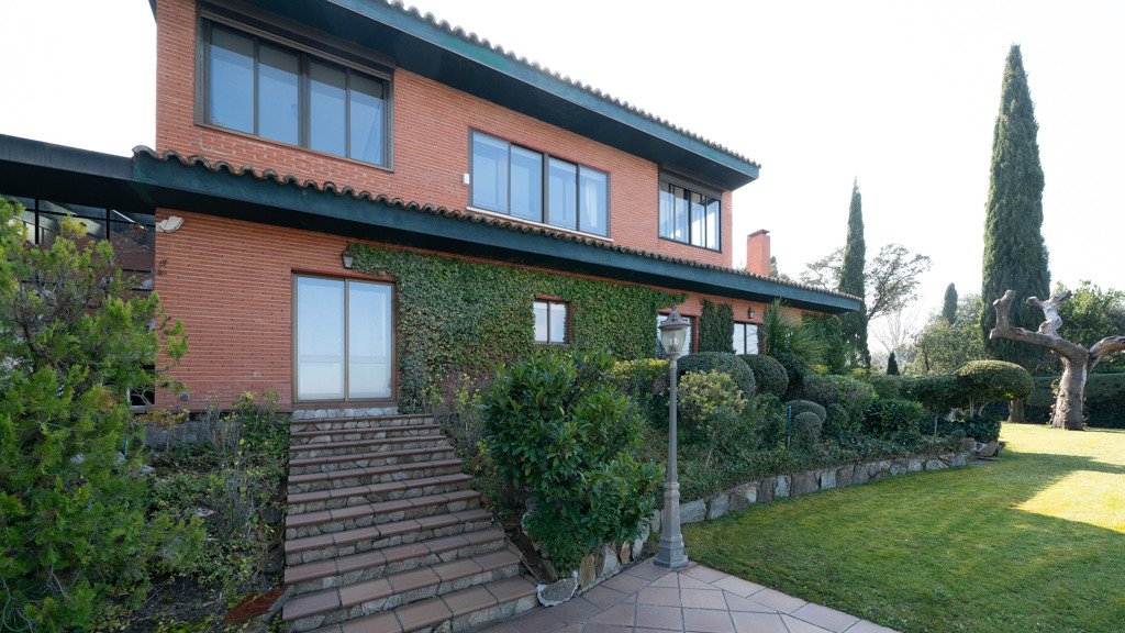 Villa à Madrid, Espagne 6 chambres, 653 m2 No. 107813