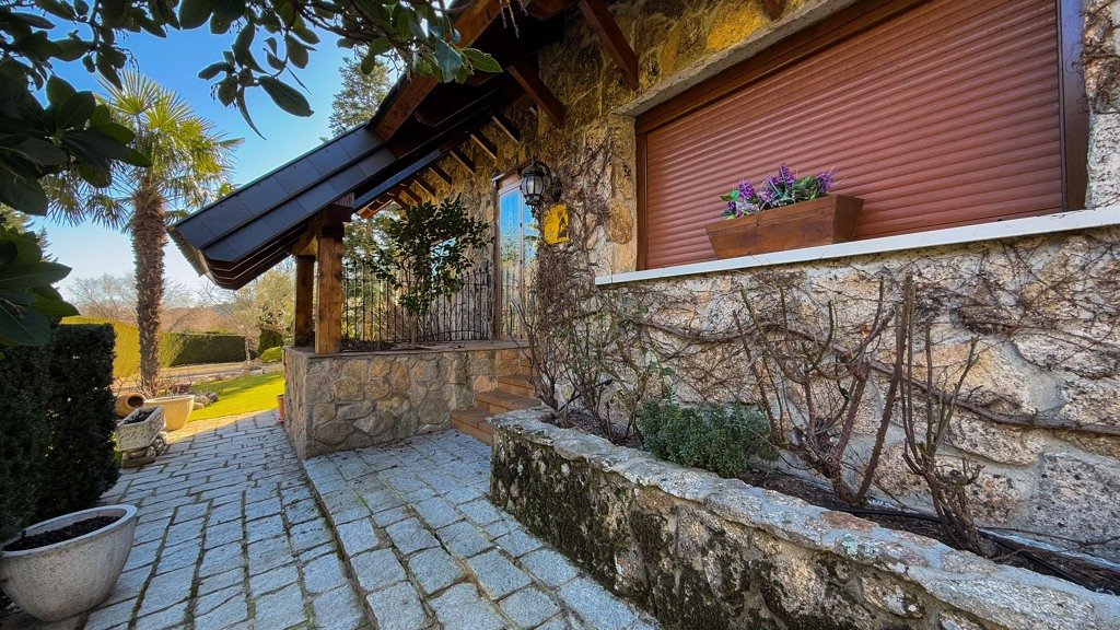 Huvila Navacerrada, Madrid, Espanja 4 makuuhuonetta, 250 m2 No. 107810