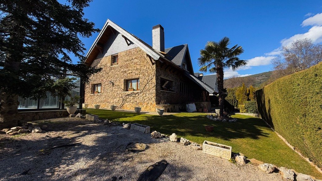 Huvila Navacerrada, Madrid, Espanja 4 makuuhuonetta, 250 m2 No. 107810