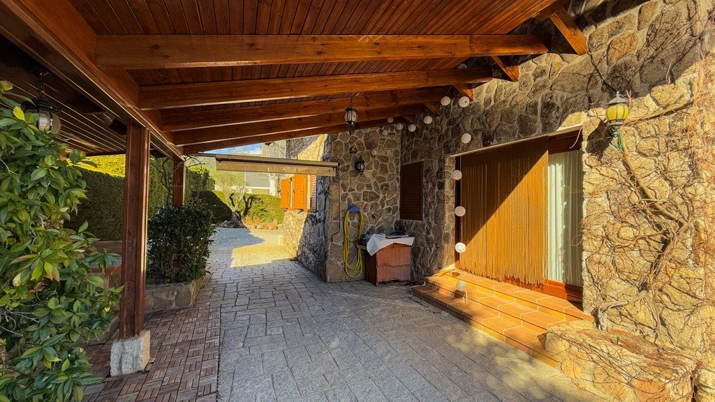 Huvila Navacerrada, Madrid, Espanja 4 makuuhuonetta, 250 m2 No. 107810