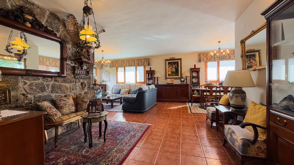 Huvila Navacerrada, Madrid, Espanja 4 makuuhuonetta, 250 m2 No. 107810