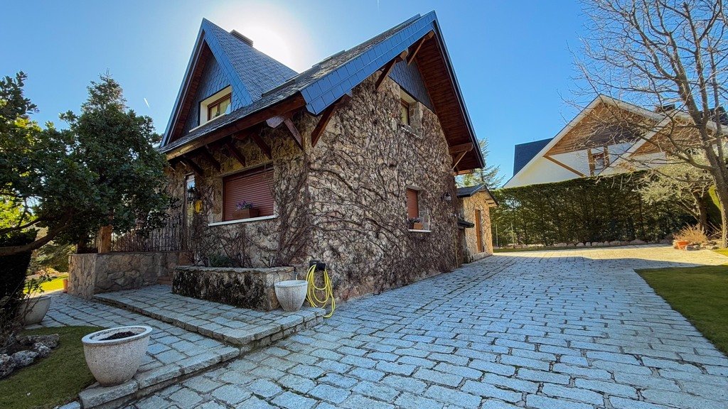 Huvila Navacerrada, Madrid, Espanja 4 makuuhuonetta, 250 m2 No. 107810