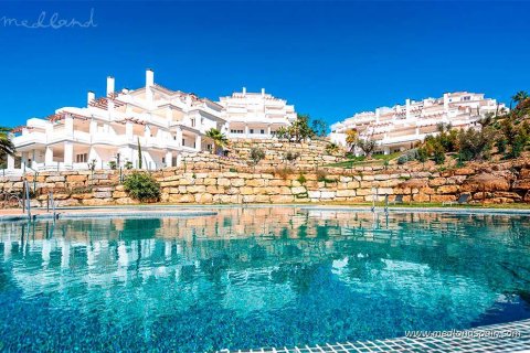 Apartment à Nueva Andalucia, Malaga, Espagne 2 chambres, 113 m2 No. 105075