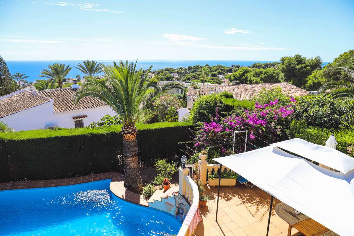 Villa in Javea, Alicante, Spain 5 bedrooms, 410 sq.m. No. 118031