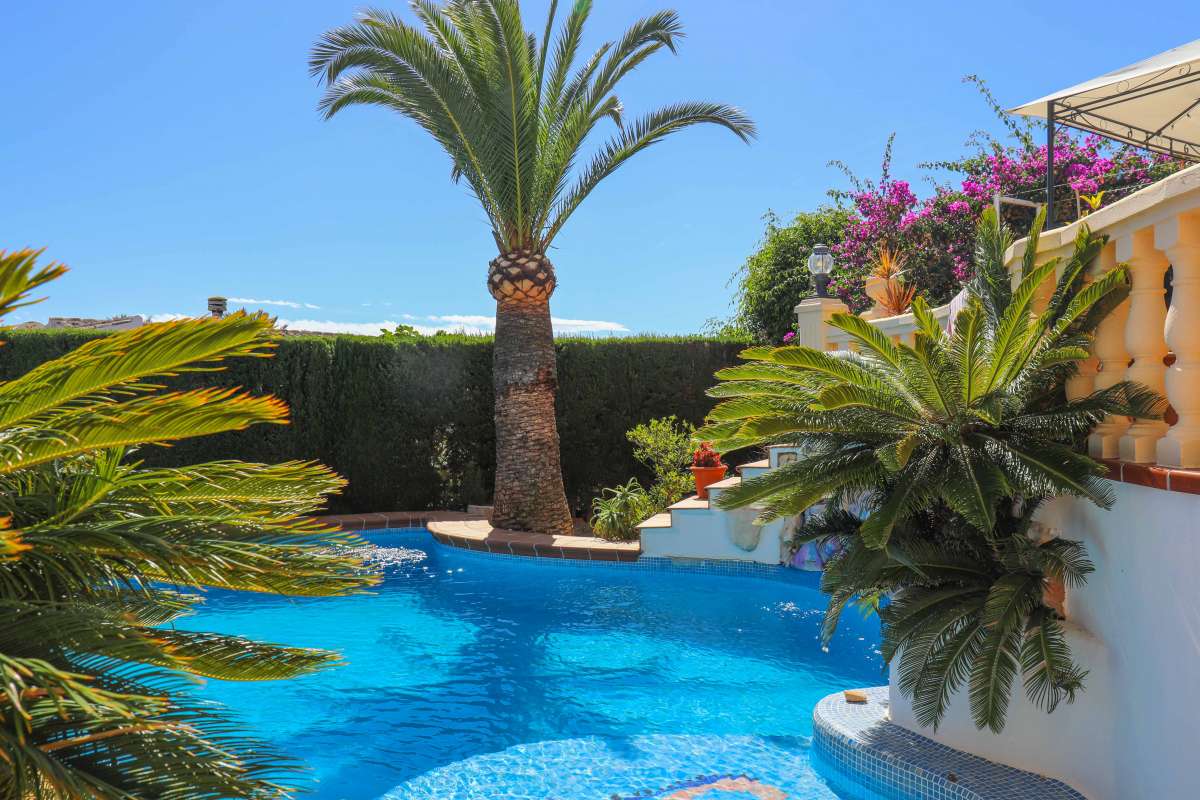 Villa in Javea, Alicante, Spain 5 bedrooms, 410 sq.m. No. 118031