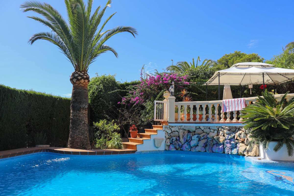 Villa in Javea, Alicante, Spain 5 bedrooms, 410 sq.m. No. 118031