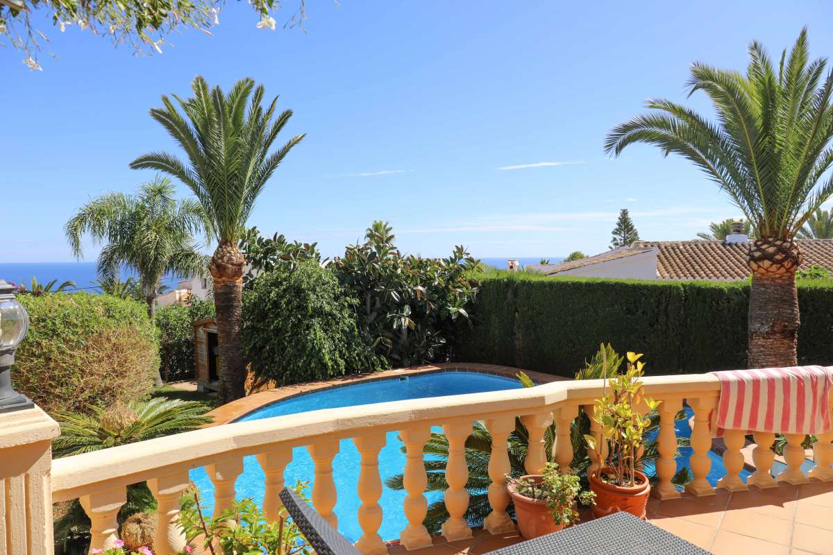 Villa in Javea, Alicante, Spain 5 bedrooms, 410 sq.m. No. 118031