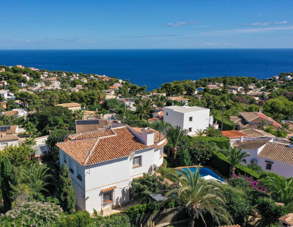Villa in Javea, Alicante, Spain 5 bedrooms, 410 sq.m. No. 118031