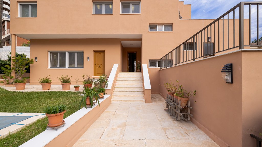 Villa à Malaga, Espagne 7 chambres, 407 m2 No. 107303