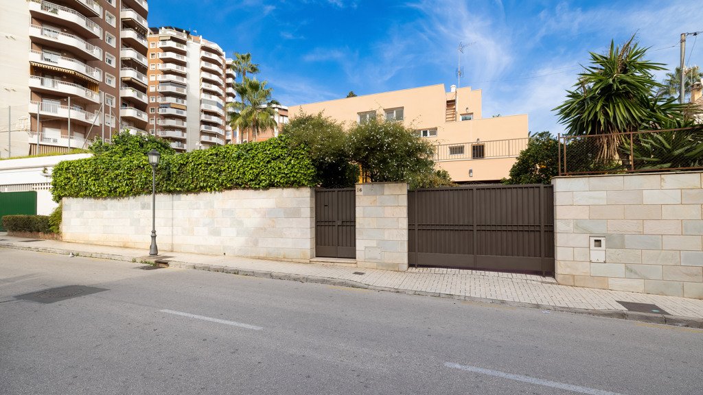 Villa à Malaga, Espagne 7 chambres, 407 m2 No. 107303