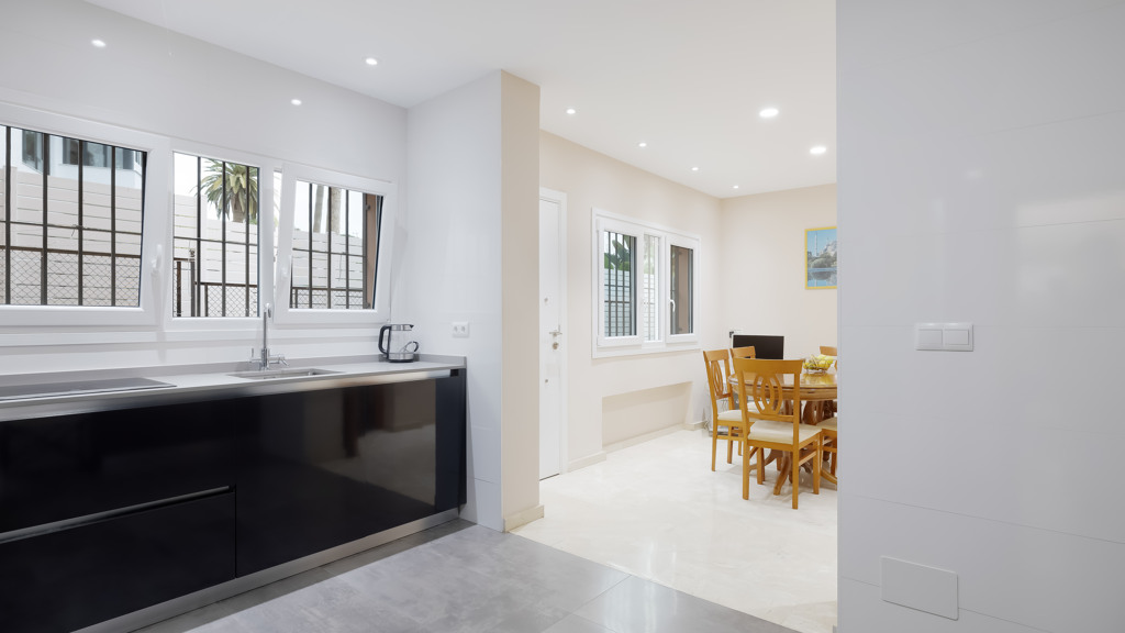 Villa à Malaga, Espagne 7 chambres, 407 m2 No. 107303