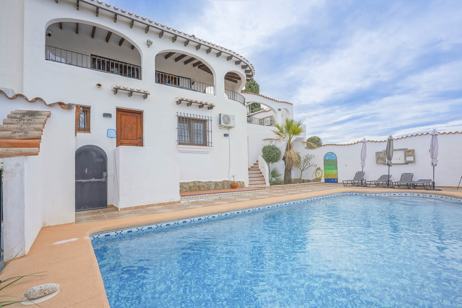 Villa in Pego, Alicante, Spain 5 bedrooms, 307 sq.m. No. 93137