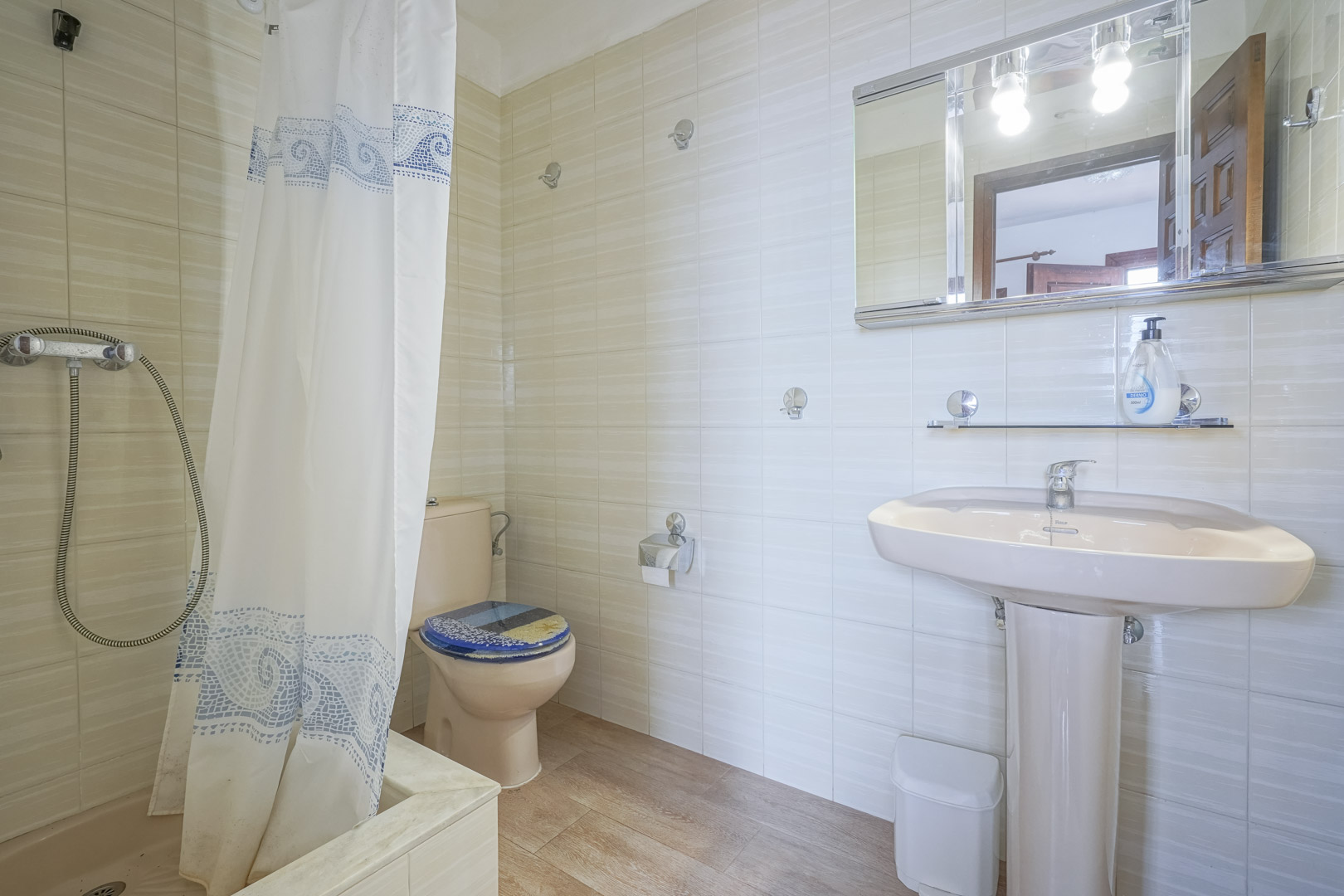 Villa in Pego, Alicante, Spain 5 bedrooms, 307 sq.m. No. 93137