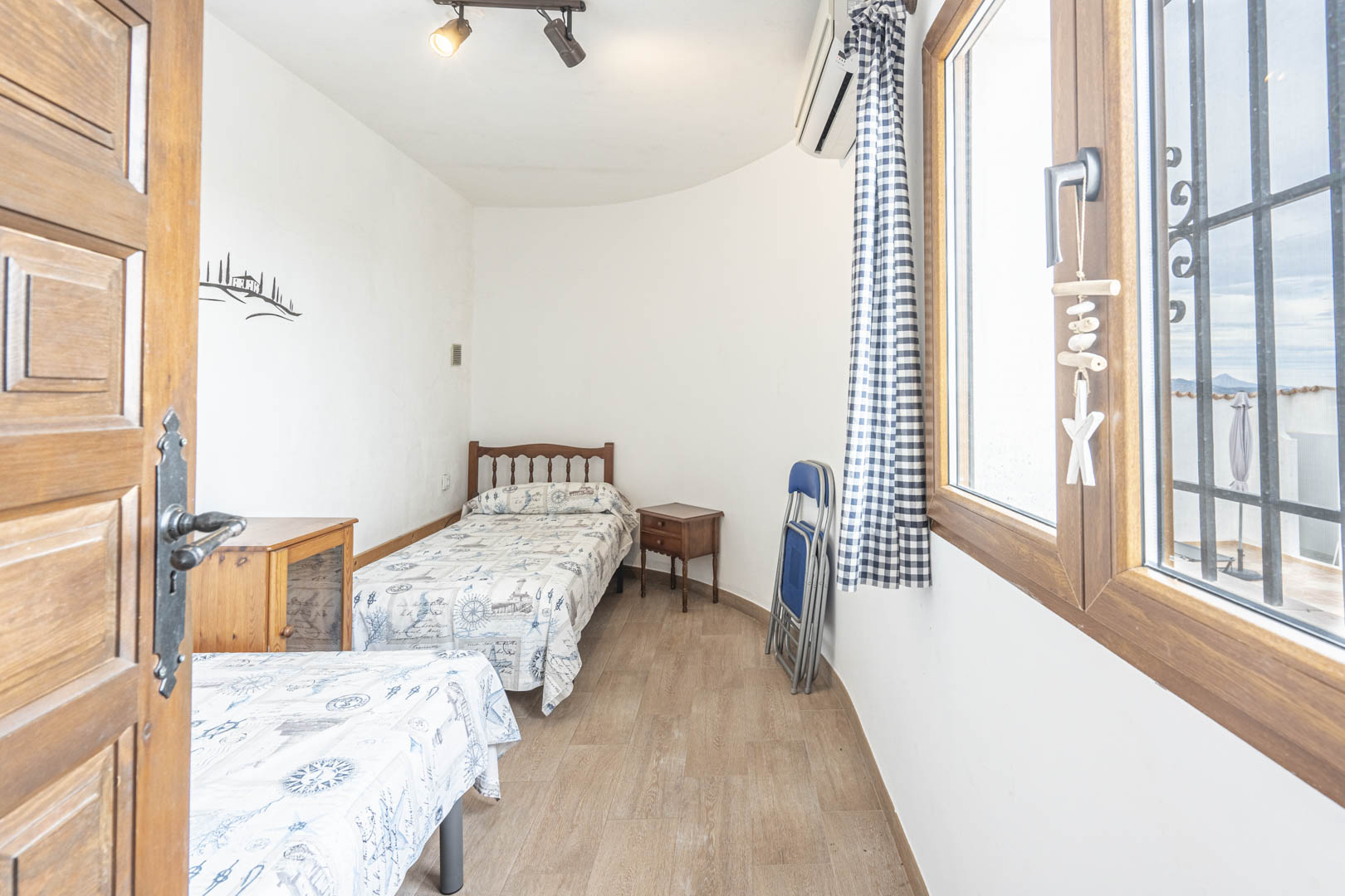 Villa in Pego, Alicante, Spain 5 bedrooms, 307 sq.m. No. 93137