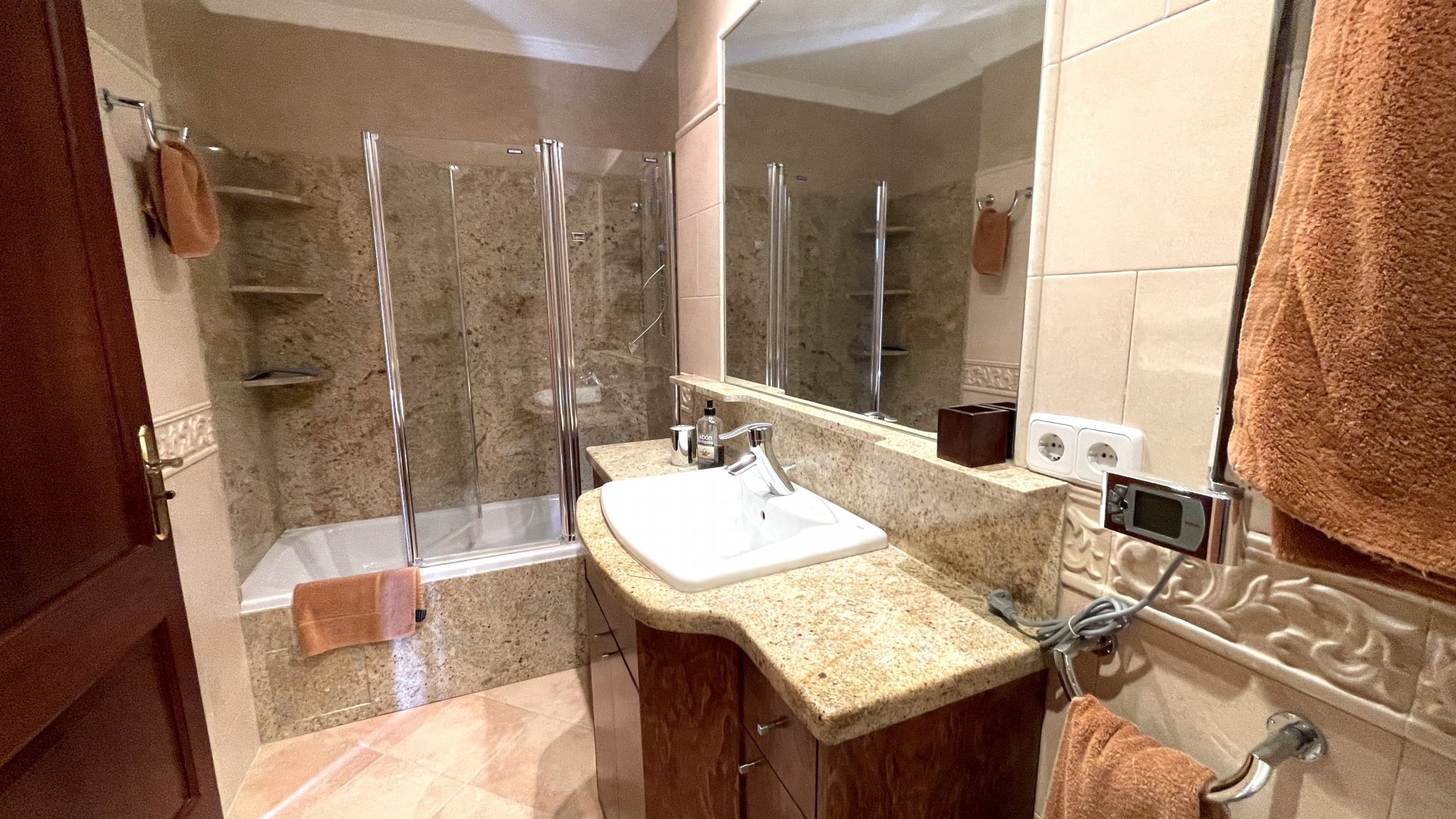 Villa a Valldemosa, Mallorca, Spagna 4 camere da letto, 320 mq. N° 111886