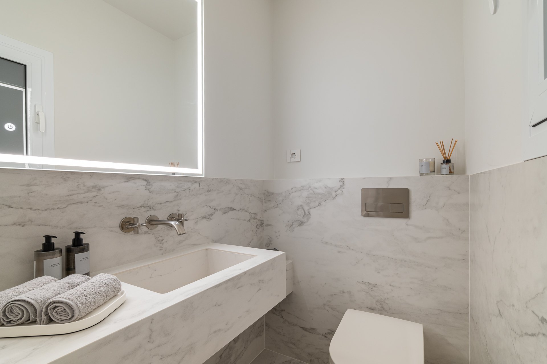 Квартира в Л'Эшампле, Барселона, Испания 4 спальни, 140м2 №93260