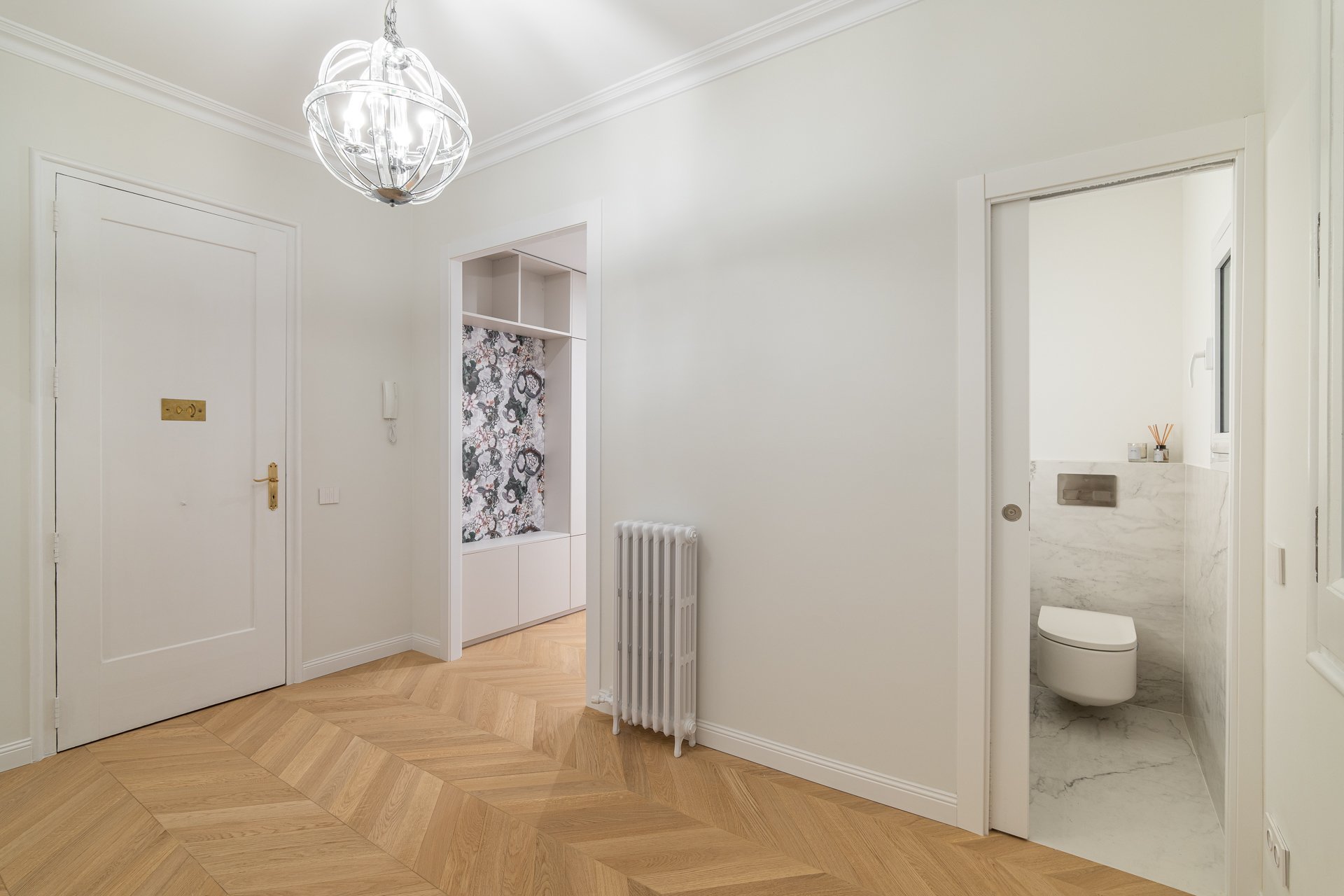 Квартира в Л'Эшампле, Барселона, Испания 4 спальни, 140м2 №93260