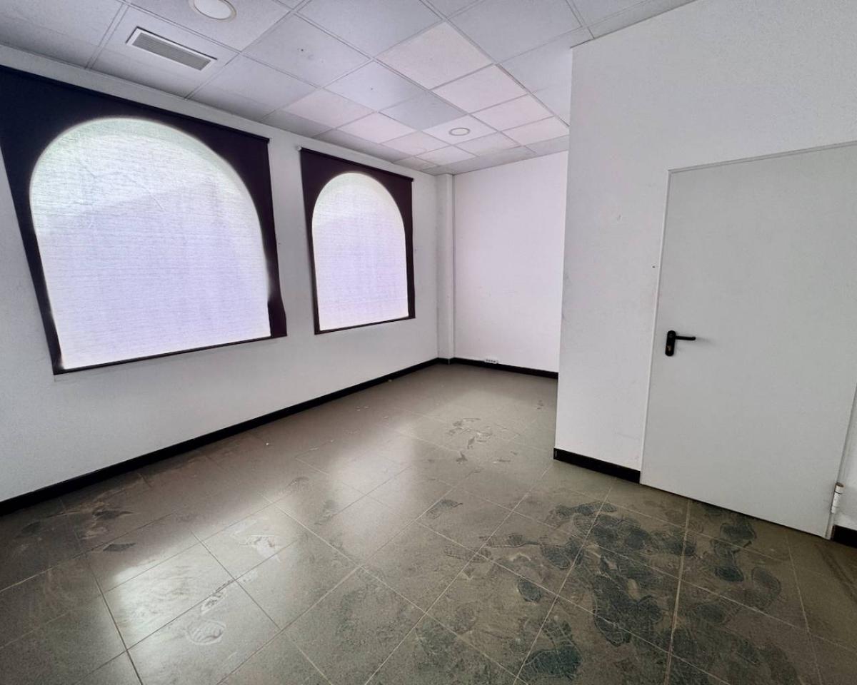 Commercial property in Algorfa, Alicante, Spain 245 sq.m. No. 112938