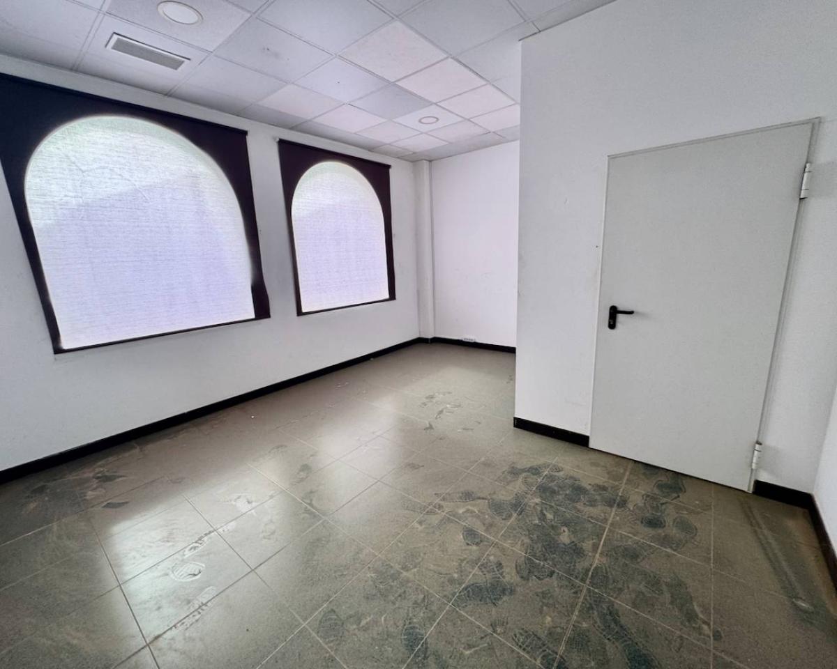 Commercial property in Algorfa, Alicante, Spain 245 sq.m. No. 112938
